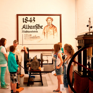 Die funktionstüchtigen Maschinen aus dem 19. Jahrhundert von Dr. Ernst Alban & Co. lassen jedes Technikherz höher schlagen. © Jörn Lehmann