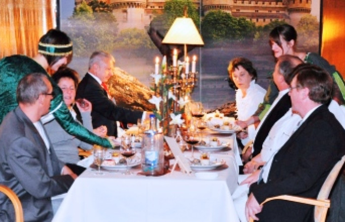 Klüschenberg-Wintertheater im Parkhotel Plau